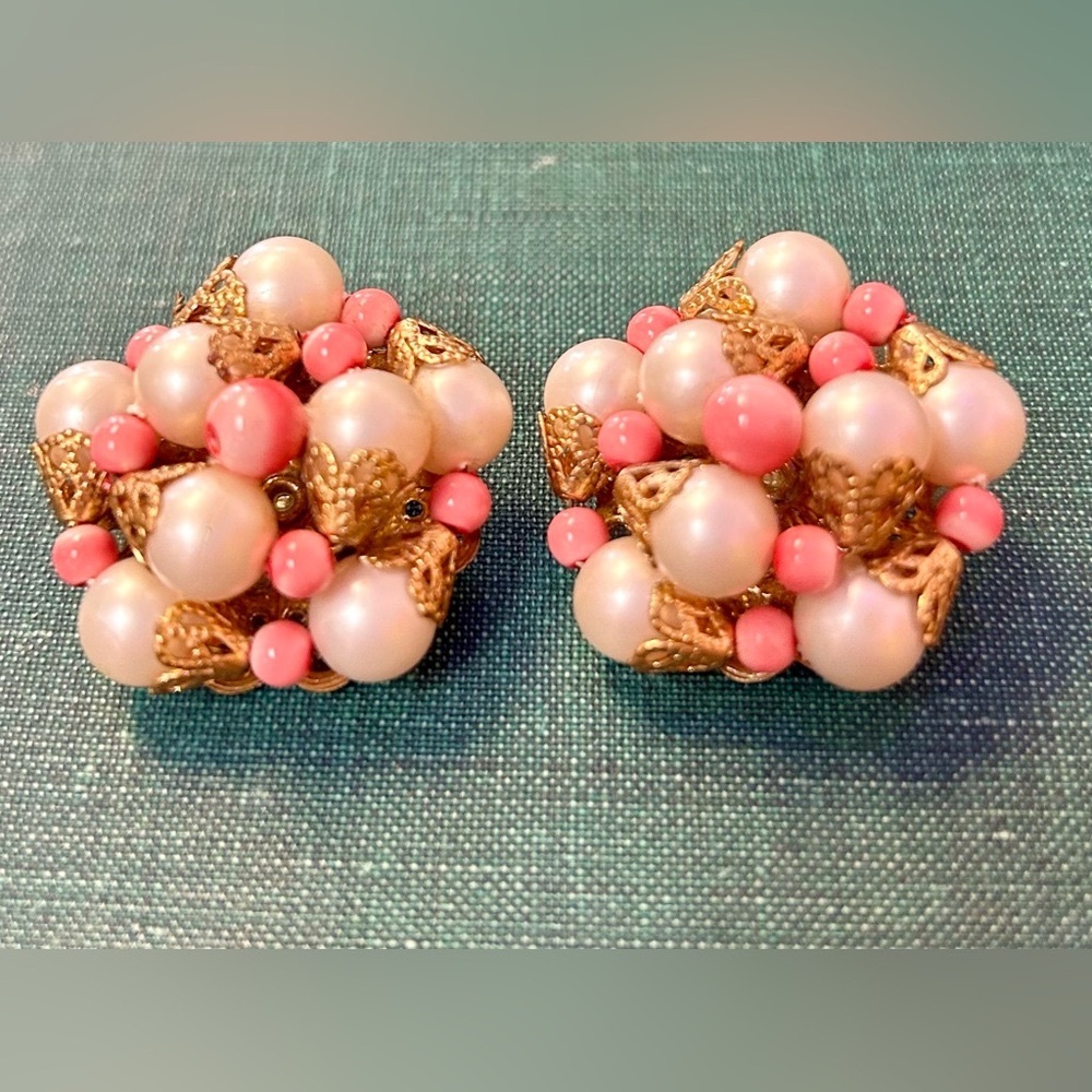 Vintage Cream & Pink Beaded Faux Pearl Clip-on Earrings